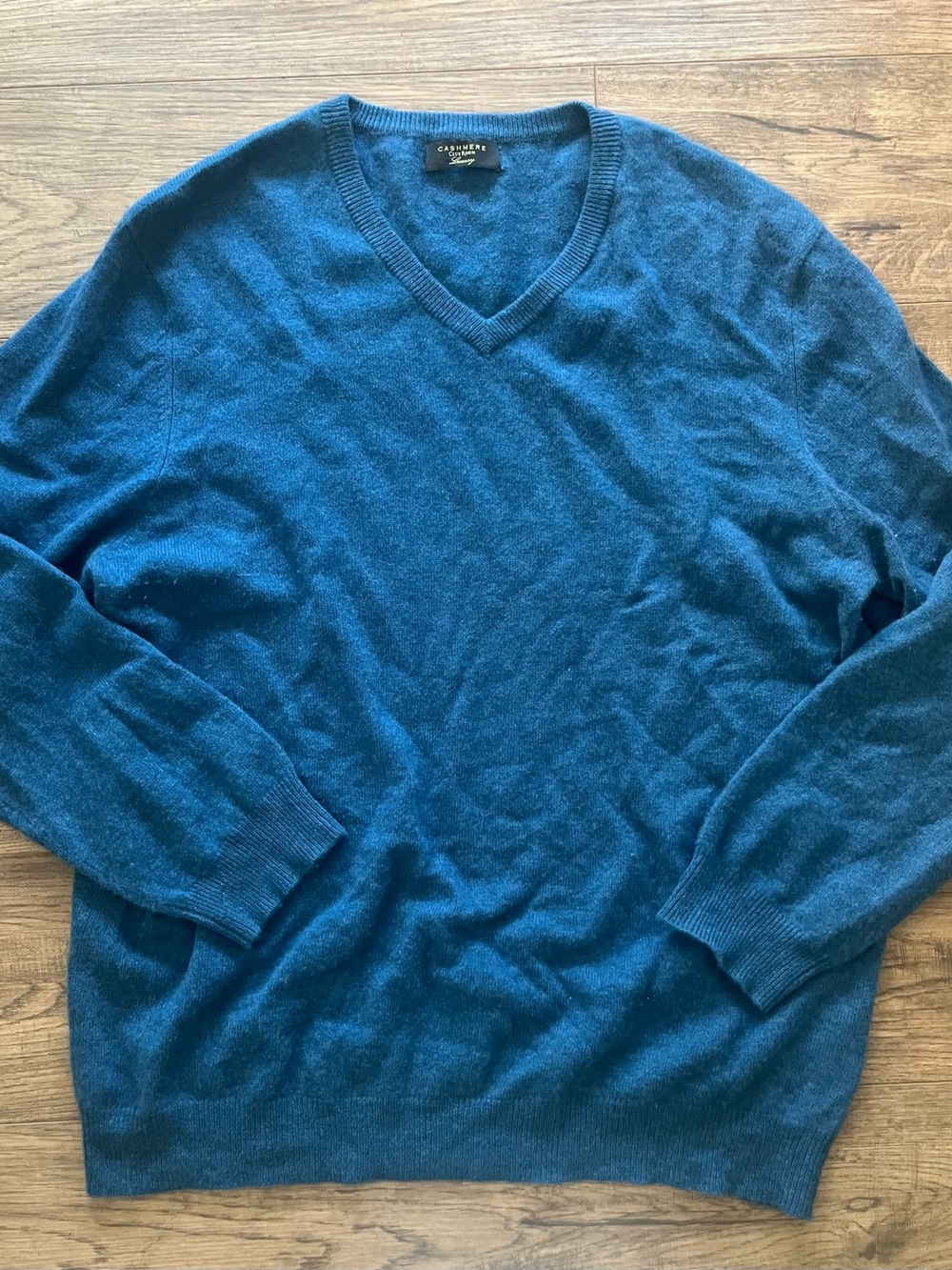 Club Room Men's V-Neck Sweater in Teal